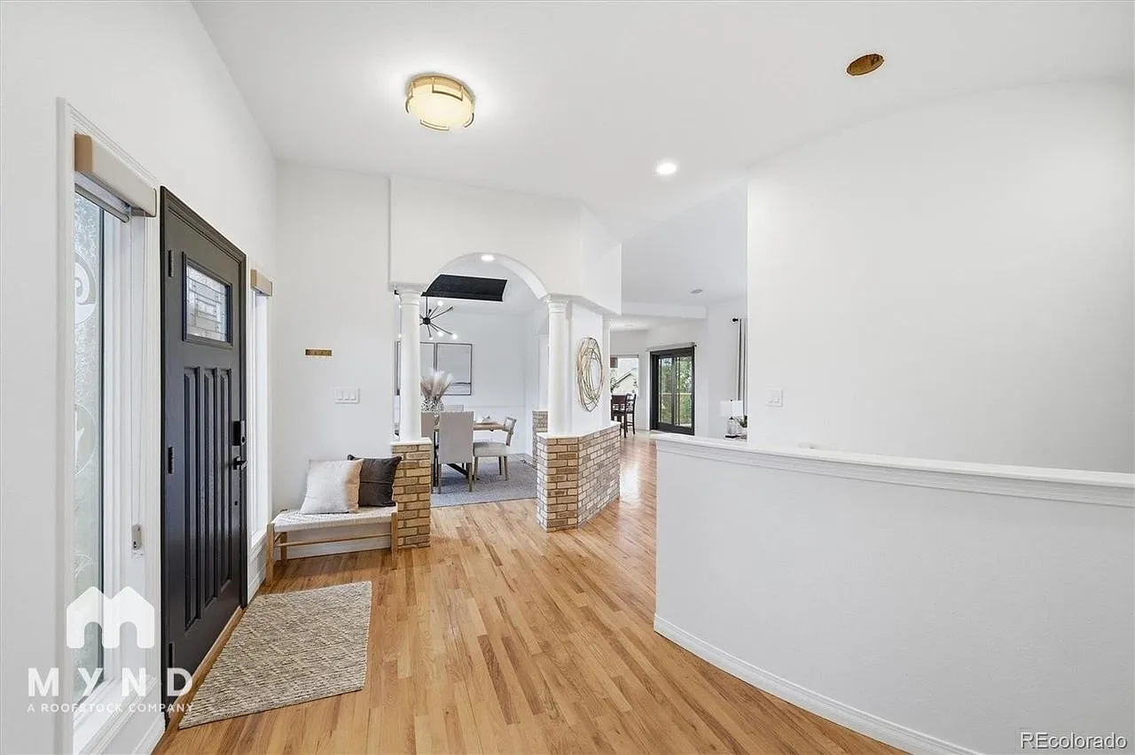 4 bed, 3.5 bath, 3881 sqft, $3,555 — Photo 2