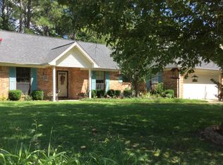 104 Northgate Dr, Starkville, MS 39759