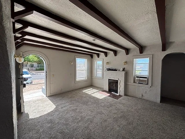 3 bed, 2.0 bath, 1539 sqft, $1,300 — Photo 3