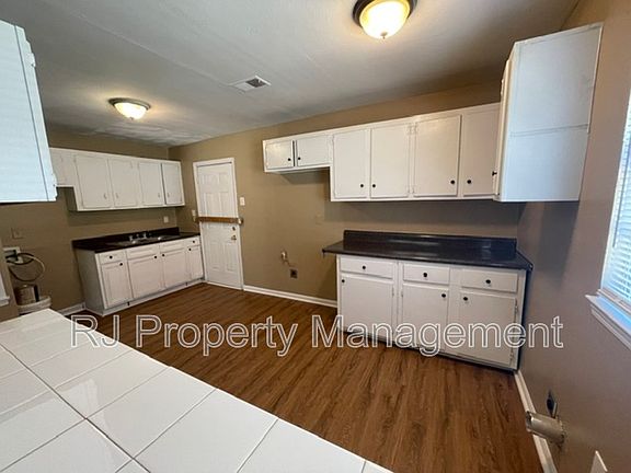 4th image of 4583 Range Line Rd