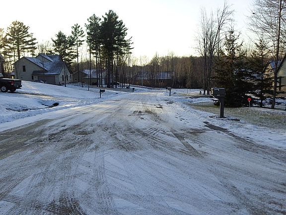 2nd image of 1600 Baneberry Ct