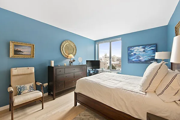 Sold by Compass | media 4