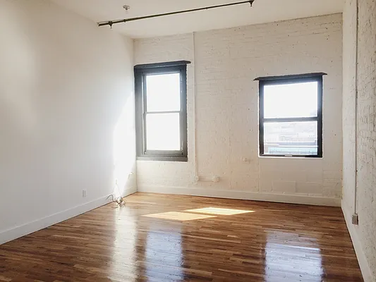 Rented by In Haus LLC | media 30