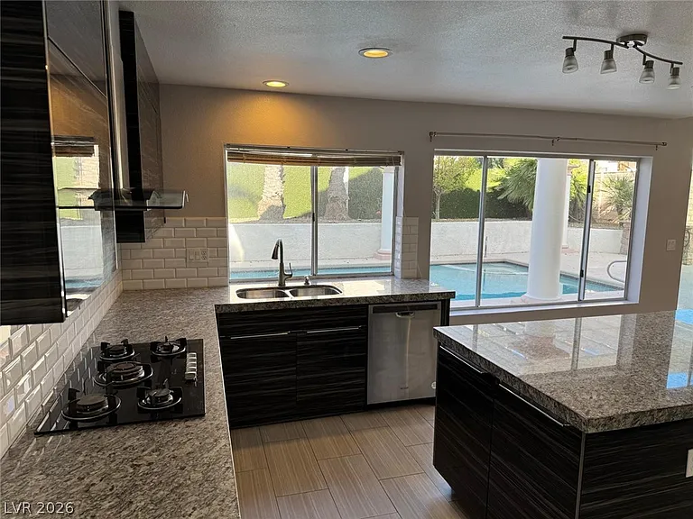 8218 Mount Nido Dr — Photo 6