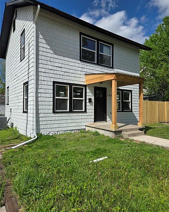1st image of 106 W Neosho St