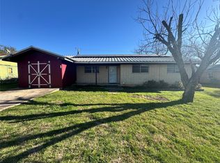 6909 Forbess Dr, Brownwood, TX 76801