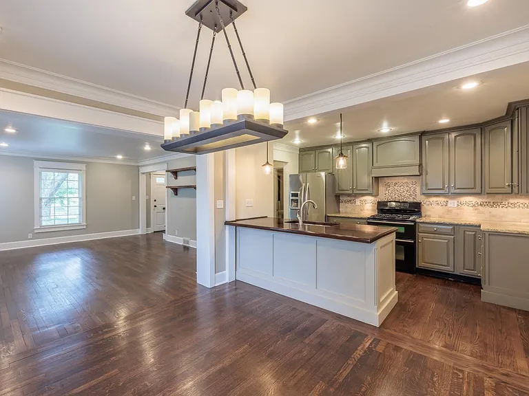 713 Cooper Dr — Photo 4