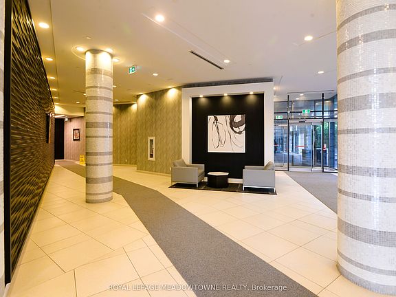 4th image of 49 E Liberty St #1809