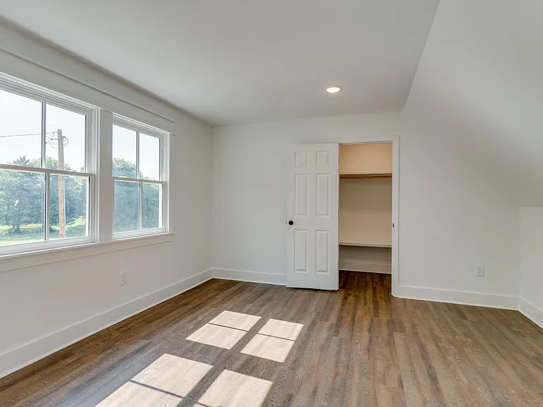 223 Walnut Ln — Photo 25
