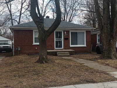 19500 Lahser Rd, Detroit, MI, 48219