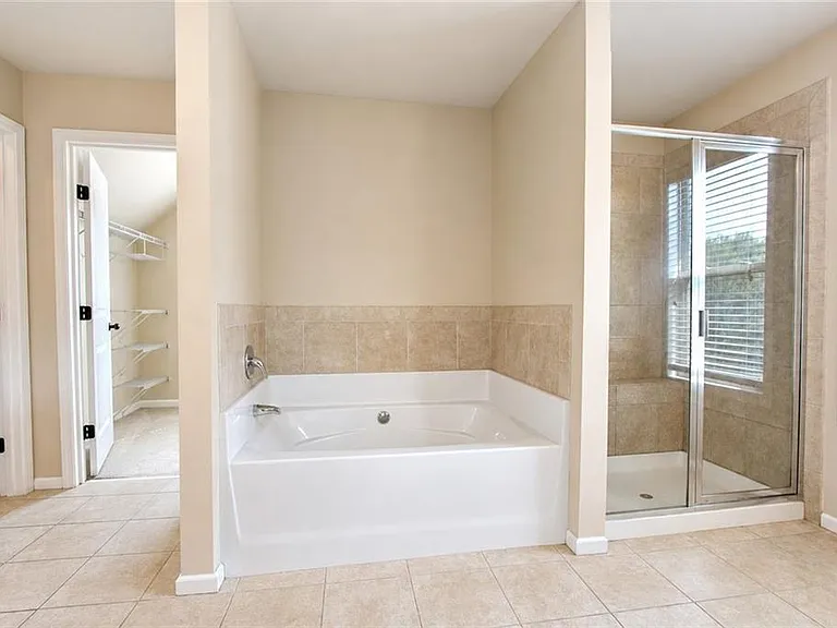 5817 Park Point — Photo 45