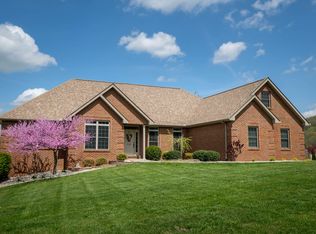 692 Woods Edge Dr, Somerset, KY
