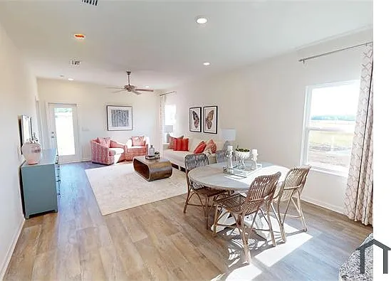 13623 Logan Pl — Photo 9