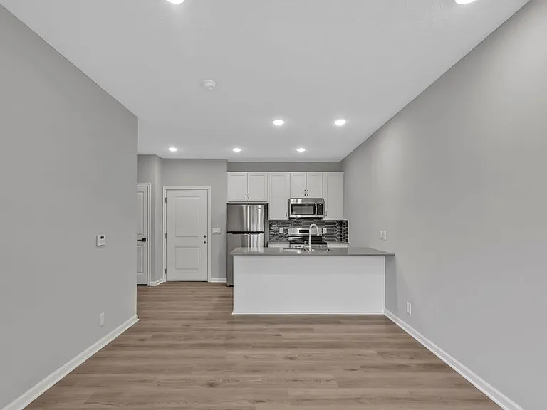 The Creek Apartments — Photo 2