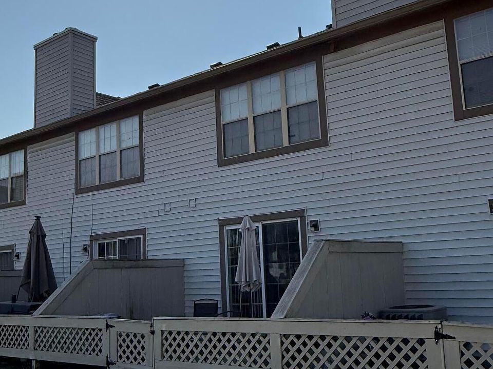 2nd image of 5936 Aqua Bay Dr