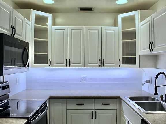 3rd image of 1906 Palmland Drive #3