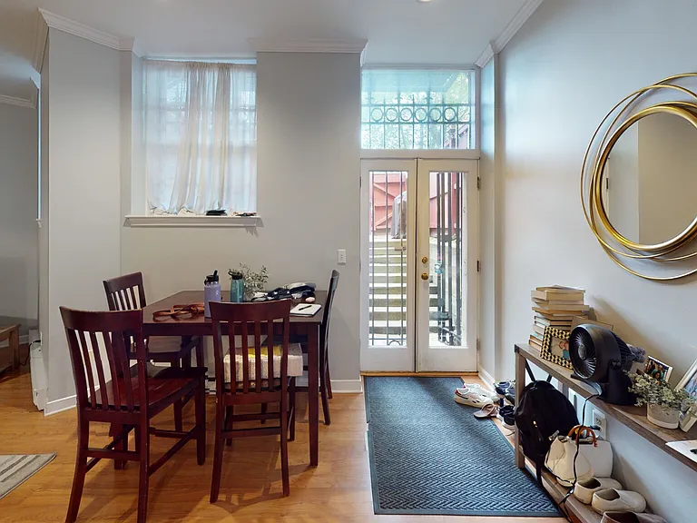 743 E 4th St #103 — Photo 2