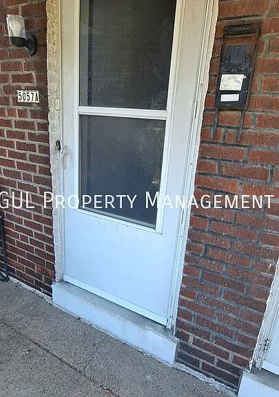 5055-5057 Chippewa St #5057-A — Photo 3