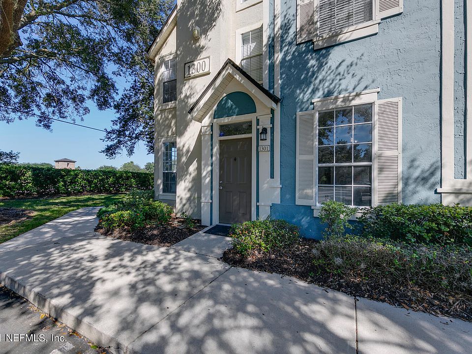 1st image of 13700 RICHMOND PARK Drive N #1301