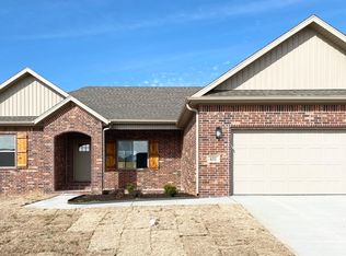 631 Captain Stockton St, Prairie Grove, AR 72753
