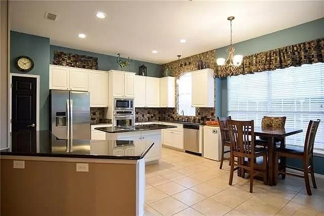 1st image of 2904 Jacobson Dr