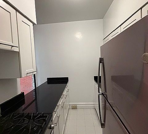 4th image of 154 W 70th St APT 6S
