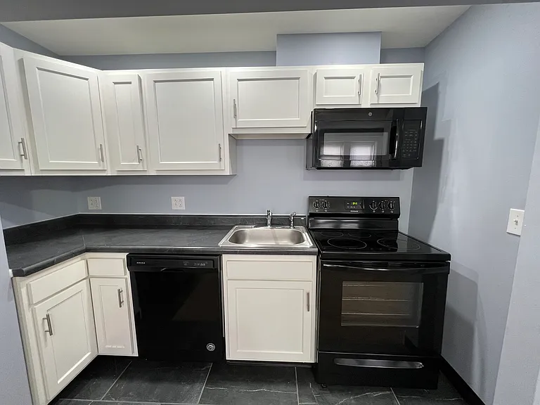 3025 W Liberty Ave #4 — Photo 5