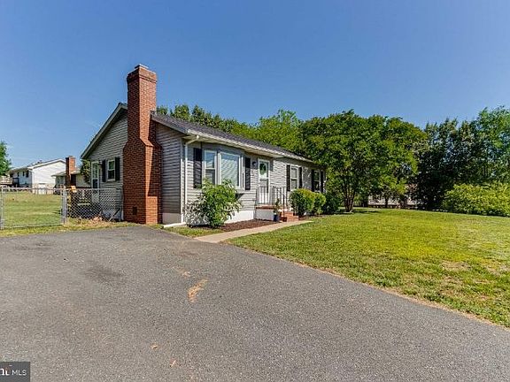 4th image of 1201 Dewberry Dr