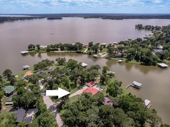 324 Red Oak Ln, Trinity, TX 75862