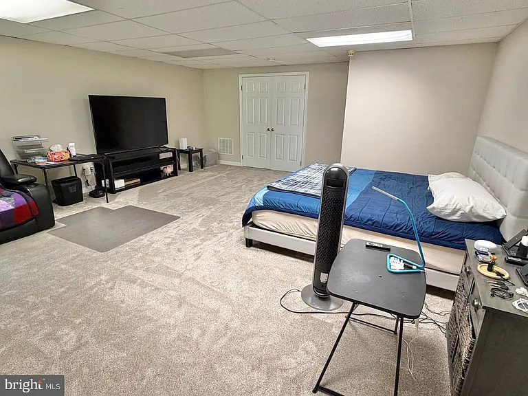 335 Danbury Ct #335 — Photo 35