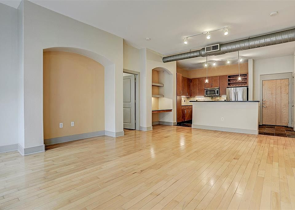 1st image of 1901 Post Oak Blvd APT 3204