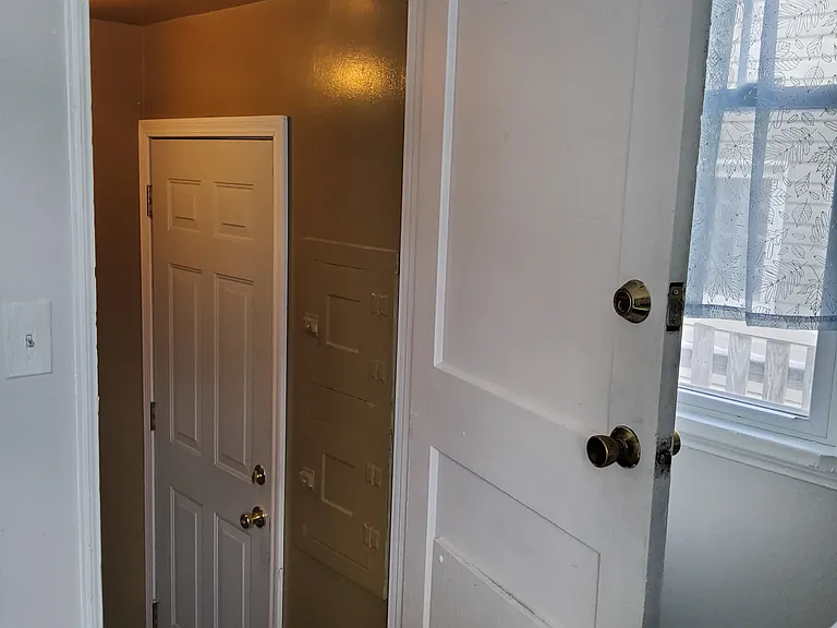 188 Edgemont Rd — Photo 17