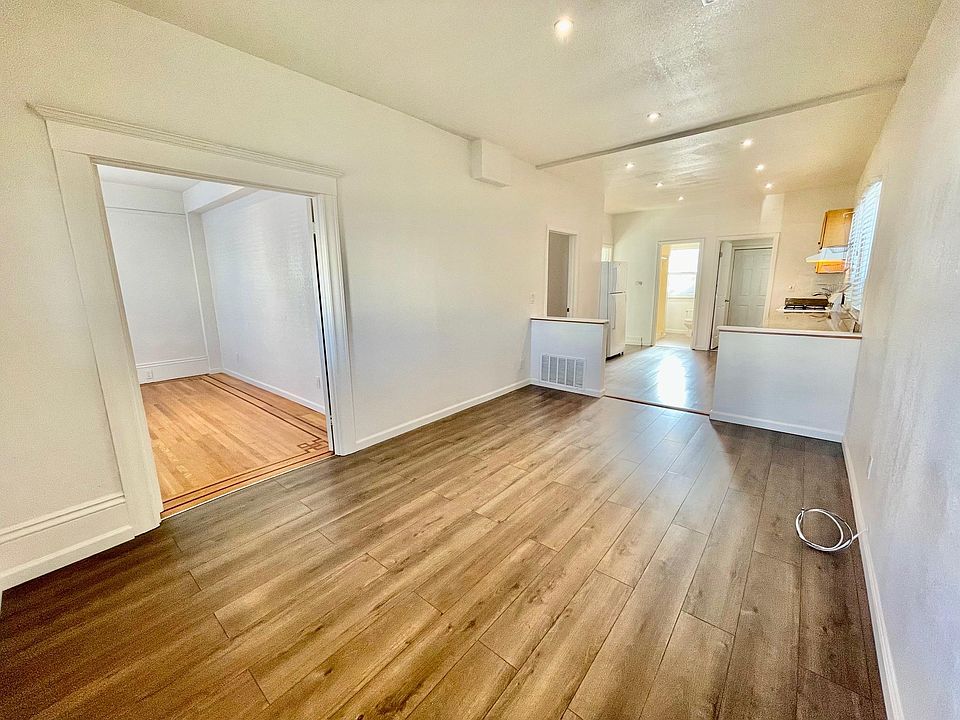 1st image of 425 International Blvd Ste A
