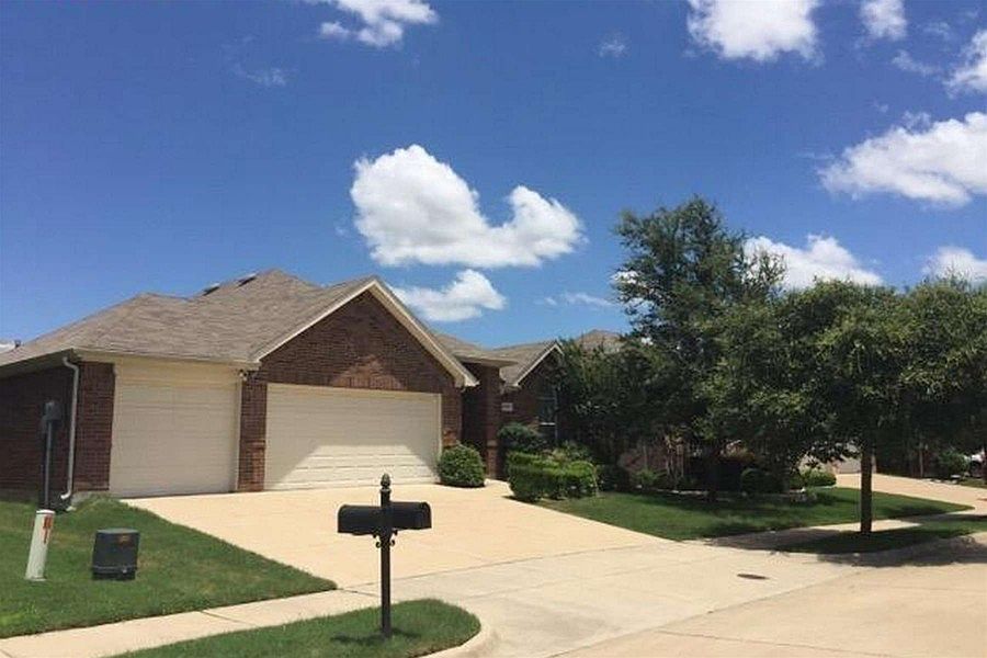1st image of 4030 Hillhaven Dr
