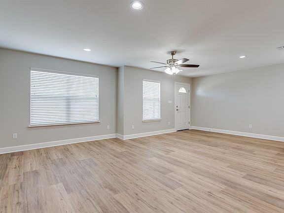 5th image of 607 Casa Linda Dr #B