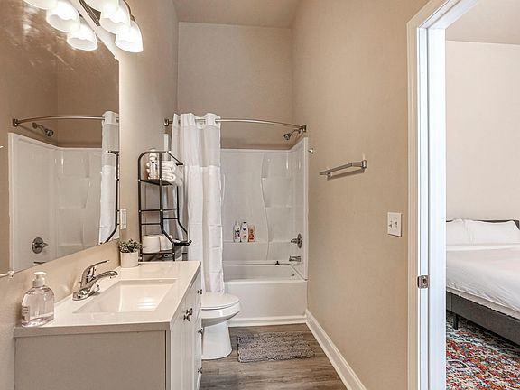 3rd image of 1812 2nd St #2