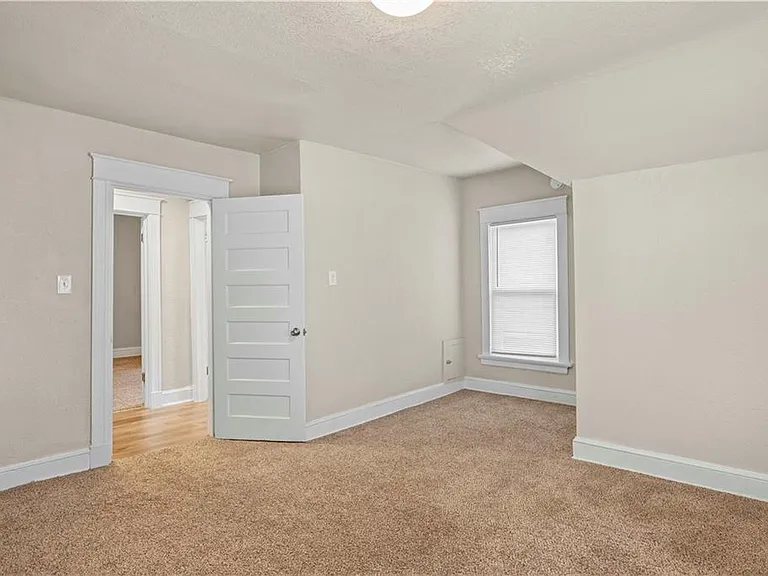 2319 Norton Ave — Photo 10