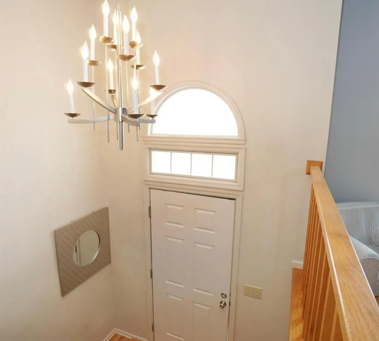 8066 Winters Ln — Photo 2