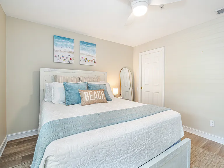 975 Tarpon Cove Dr #204 — Photo 8