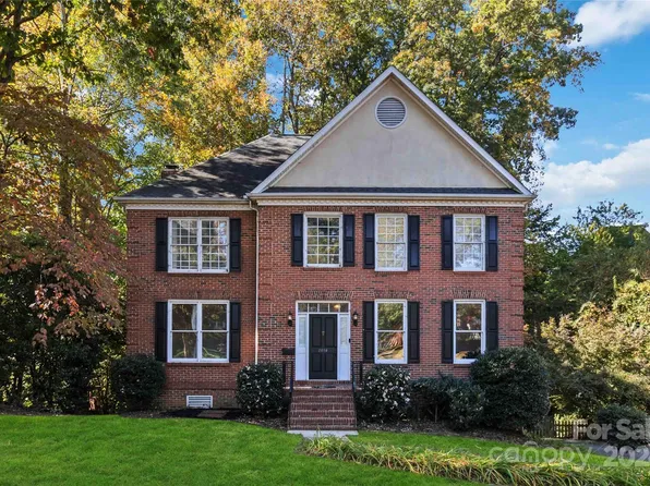 2410 Sharon Rd, Charlotte, NC 28211
