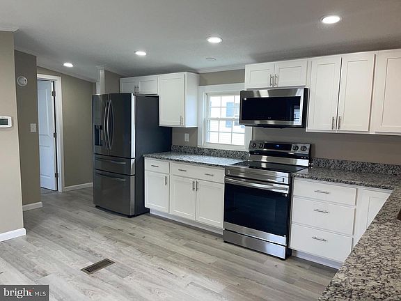 2nd image of 7507 Biscayne Bay Blvd