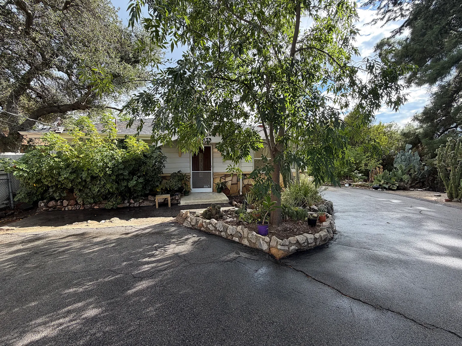 3 bed, 1360 sqft, $4,850 — Photo 3