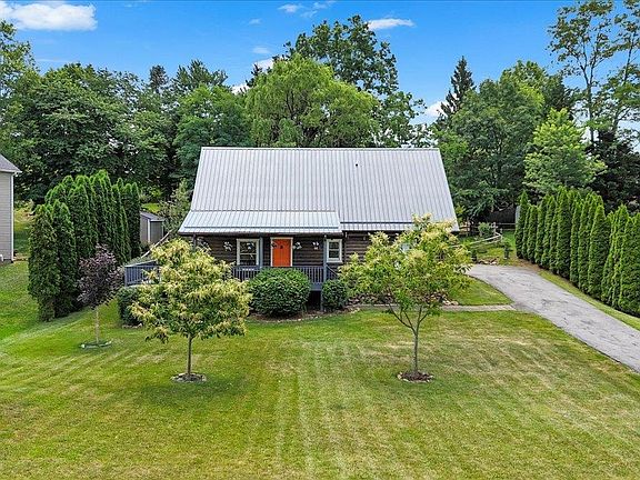 4th image of 85 Meadow Dr
