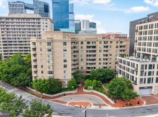 7111 Woodmont Ave APT 308, Bethesda, MD 20815