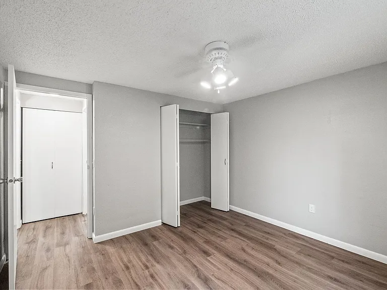 Garden Court Apartments — Photo 4