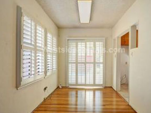 Dining room off kitchen /livingroom