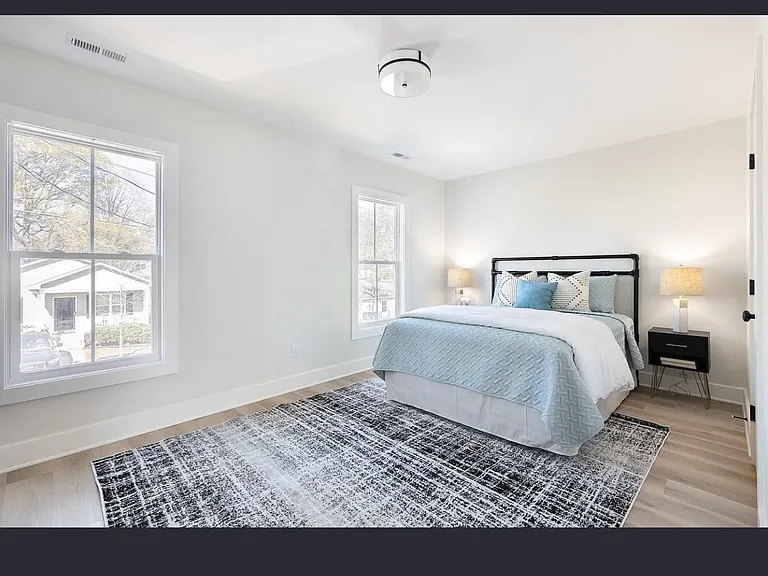 2305 Harvard Ave — Photo 10