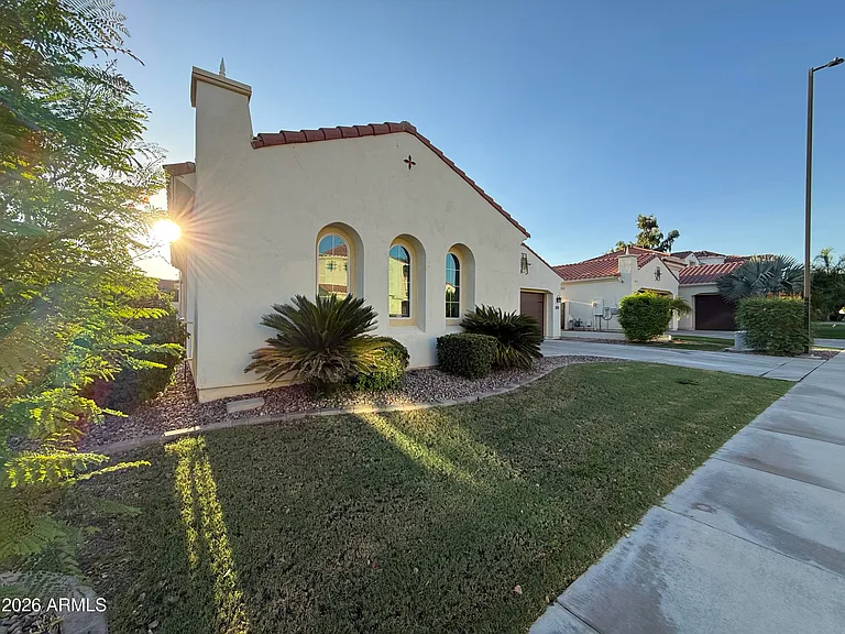 3320 S Waterfront Dr — Photo 4