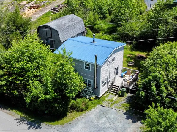 6 Darius Wile Rd, Lunenburg, NS B4V 5L2