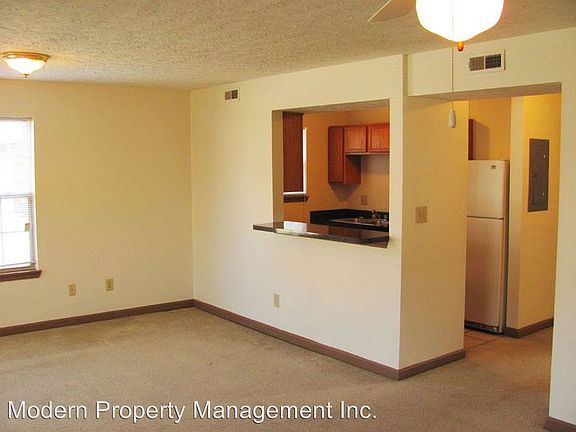 3rd image of 2841 Ryan Cir APT 4